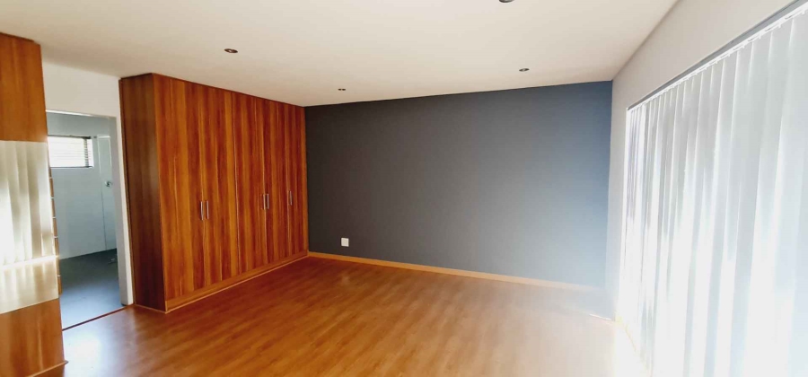 5 Bedroom Property for Sale in Baronetcy Estate Western Cape